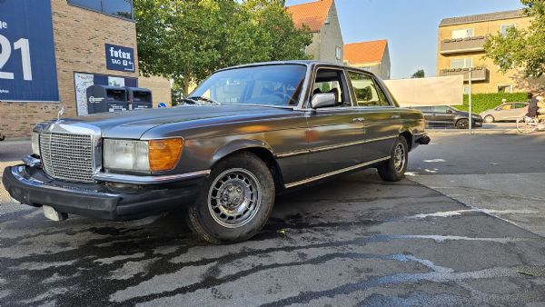 Mercedes-Benz W116-450SEL 6,9  V8-286hk.